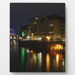 Placa Expositora Berlín Alemania Noche Spree Deutschland Nacht