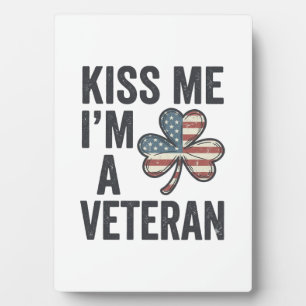 Placa Expositora Bésame Soy un Veterano Diseño de Camiseta Vintage