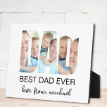 Placa Expositora Best Dad Ever Photo Letter<br><div class="desc">This father's gift plaque features three photos in the shape of the letters "DAD" along with the inscription "Best Dad Ever."
It is easily customizable with your photos and name.
Perfect for Father's Day,  birthdays,  or to show your appreciation.</div>