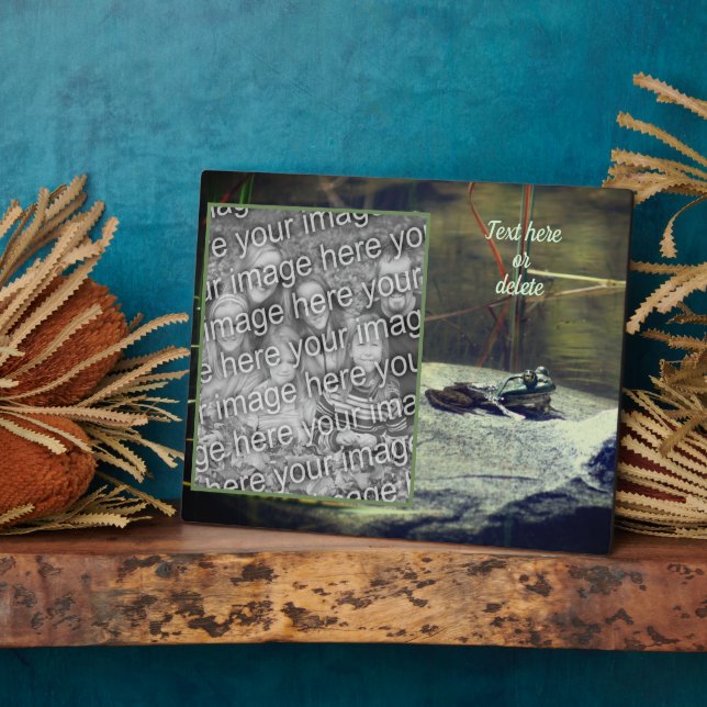 Placa Expositora Big Old Bullfrog Pond Add Your Own Photo (Lado)