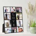 Placa Expositora Boda de Collage de fotos Amor 10 recién casada<br><div class="desc">Una placa de collage de fotos en negro para recién casados que incluye un collage de fotos de 10 del día de tu boda,  compromiso,  luna de miel,  fiesta de novias,  padrinos,  familia,  etc.,  y "AMOR" escrito en el medio con elegantes letras blancas.</div>