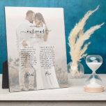 Placa Expositora Boda minimalista vota foto de aniversario<br><div class="desc">El día de la boda promete conservar la placa de sake para recordar siempre tu día especial y tu promesa mutua. Excelente para regalo de aniversario. Este moderno y elegante diseño de mantenimiento del día de la boda presenta una foto en blanco y negro de la pareja con "Nuestros votos"...</div>