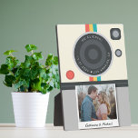 Placa Expositora Boda único de fotografía de pareja de cámaras inst<br><div class="desc">Los diseños bodas únicos se están haciendo cada vez más populares para las parejas que quieren agregar un toque de alegría y creatividad a su día especial. Incorporar ideas que reflejen usted y las personalidades de su pareja crea un día de boda memorable y especial. Incorporar cámaras en tu decoración,...</div>