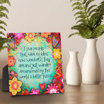 Placa Expositora Bonito inspiradora que amo a la gente floral<br><div class="desc">Inspiradora placa de comilla floral de comensales- arte de bonito, capricho y estilizado creado para inspirar y levantar. Colorido I Love People, el diseño floral de bonito añade algunas vibraciones positivas a tu día. Estas placas de bonito hacen grandes agujeros inspiradores para la familia, amigos, compañeros de trabajo, profesores, etc....</div>