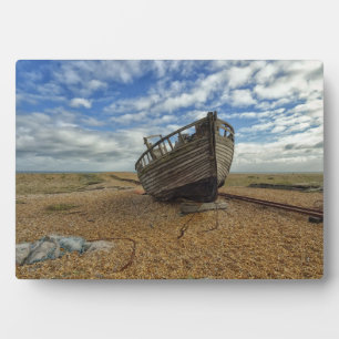 Placa Expositora Bote de pesca de madera abandonada   Dungeness