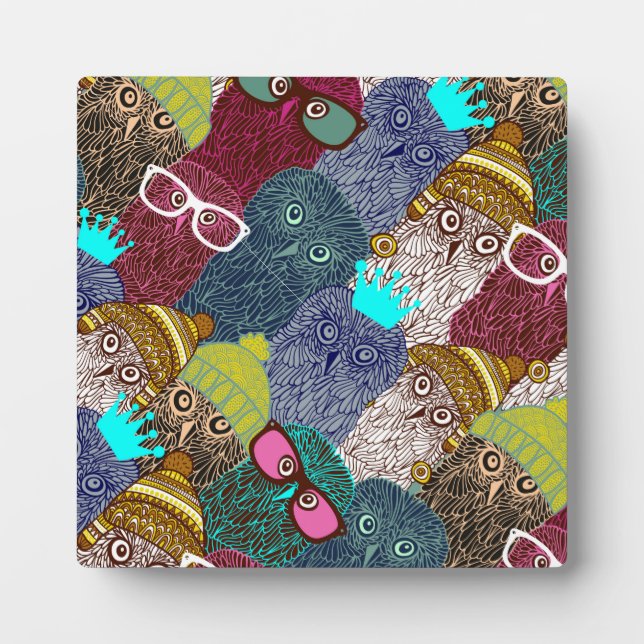 Placa Expositora Búho en la corona (Frente)