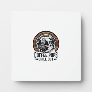 Placa Expositora Camiseta de perro de café Retro Chill Pug Graphic_