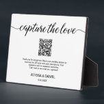 Placa Expositora Capturar el boda de código QR de amor compartiendo<br><div class="desc">Presentamos nuestra "placa de caballete de Boda de código QR para compartir fotos del Personalizado" - una manera personalizada y conveniente para animar a los invitados a compartir sus fotos de su día especial. Esta placa de caballete cuenta con un código QR personalizado que los huéspedes pueden escanear para acceder...</div>