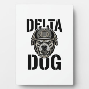 Placa Expositora Casco de Bulldog Delta Dog Diseño de Grabado Vinta