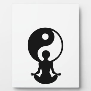 Placa Expositora Chica joven practicando yoga