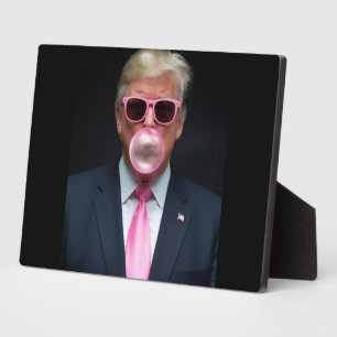 Placa Expositora Chicle Bubblegum Rosa Trump Presidente 47 EE. UU.