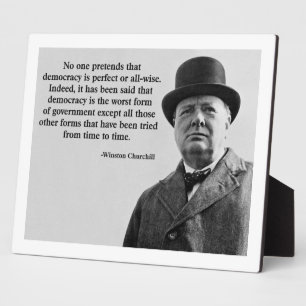 Placa Expositora Cita sobre la democracia de Winston Churchill