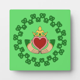 Placa Expositora Claddagh y Green Knotwork