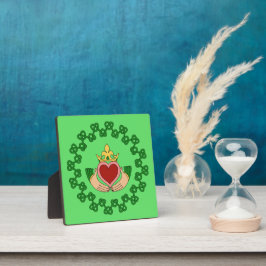 Placa Expositora Claddagh y Green Knotwork