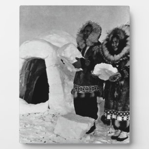 Placa Expositora Constructores de igloo de Alaska en EEUU 1970