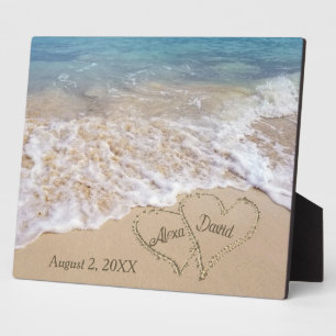 Placa Expositora Corazones de bodas de playa con nombres recién cas