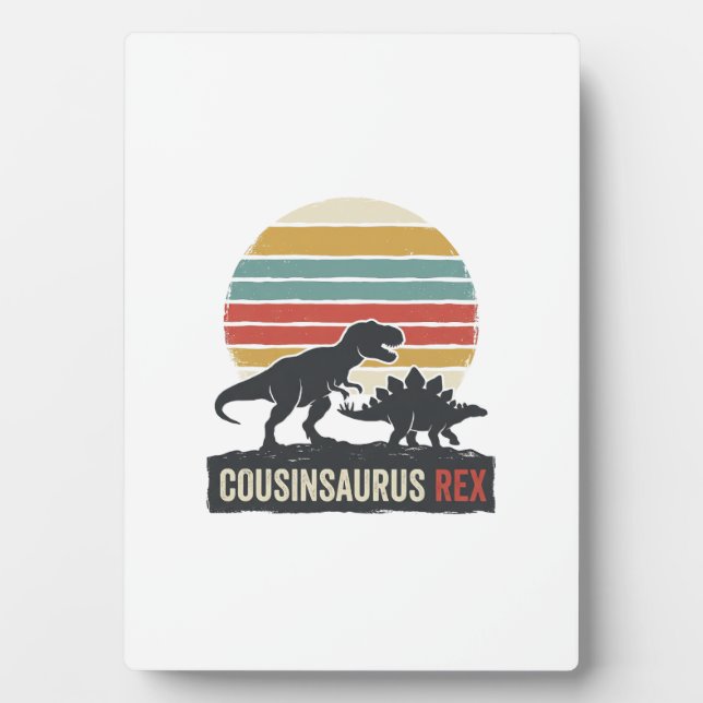 Placa Expositora Cousinsaurus Rex Camiseta Divertida de Dinosaurio  (Frente)