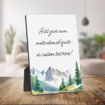 Placa Expositora Crear tu propia cotización de montaña<br><div class="desc">Crea tu propia placa personalizada con un ilustracion de paisaje montañoso acuarela. Simplemente agrega tu cita motivacional favorita o texto personalizado.</div>