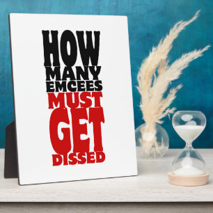 Placa Expositora ¿Cuántos Emceos Deben Quedar Desfasados?