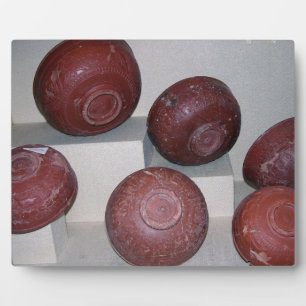 Placa Expositora Cubos de dragón, c.150 a.C. (cerámica)