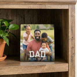 Placa Expositora Custom Dad Established Modern Bold White Photo