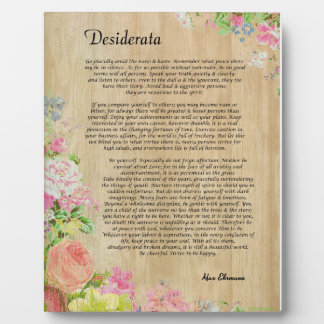 Placa Expositora Desiderata sobre el panel de madera rústica con re