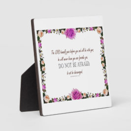 Placa Expositora Deuteronomio 31:8 El Señor Va Ante Ti