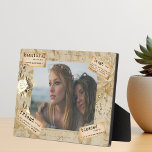 Placa Expositora Diario de la página Vintage de Friend Photo Gift<br><div class="desc">Este diseño se puede personalizar eligiendo la opción Editar diseño. También puede transferir a otros artículos. Póngase en contacto conmigo en colorflowcreations@gmail.com o utilice la opción de chat en la parte superior de la página si desea tener este diseño en otro producto o necesita ayuda. Ver más de mis diseños...</div>