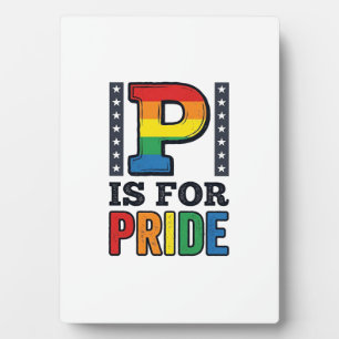 Placa Expositora Diseño de camiseta de arcoíris con letra P de orgu