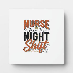 Placa Expositora Diseño de camiseta de turno de noche de enfermera