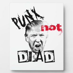 Placa Expositora DONALD TRUMP - ¡PUNX no está muerto!