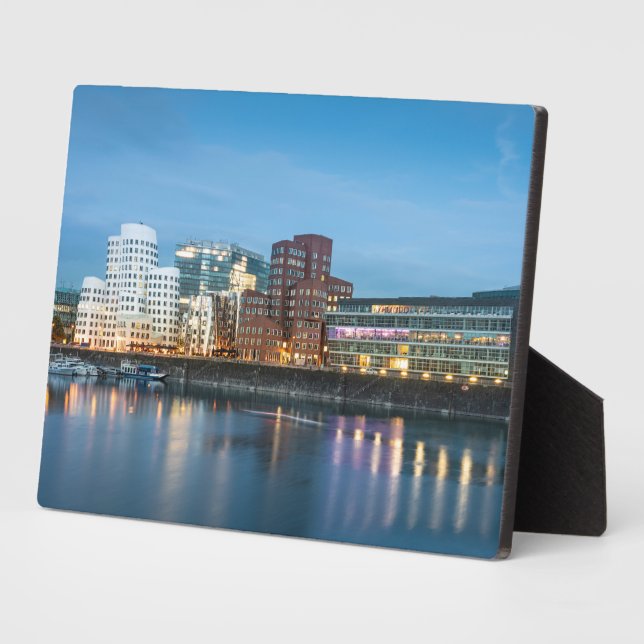 Placa Expositora Dusseldorf Alemania (Lado)