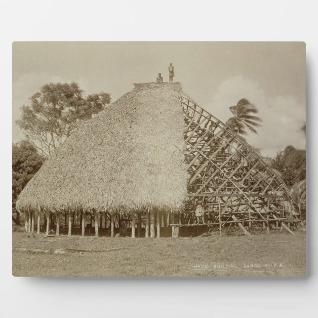 Placa Expositora Edificio House en Samoa, c.1875 (foto de sepia) (Frente)