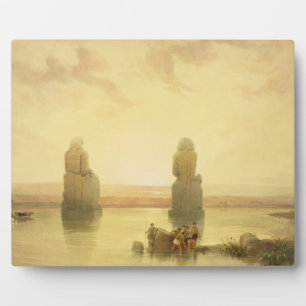 Placa Expositora El colossi de los recuerdos, en Tebes, durante el