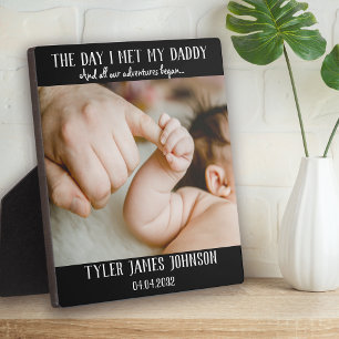 Placa Expositora El día que conocí a mi papá, foto del Día del Prim