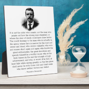 Placa Expositora El hombre de Roosevelt en el escenario