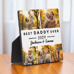 Placa Expositora El mejor papi del día de los padres de los cinco C<br><div class="desc">Celebra a un padre especial con esta placa de collage de fotos del Día 5 de los padres de mejor papá. Personaliza con cinco de tus fotos familiares favoritas, el año, y nombres para crear un sentido paladar. Esta placa, con un diseño moderno y un acento cálido, es un regalo...</div>