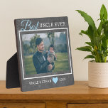 Placa Expositora El mejor tío Personalizado foto de Rustic Chalkboa<br><div class="desc">Un regalo sencillo y memorable para el nuevo tío personalizado con su foto favorita con sobrina o sobrino.</div>