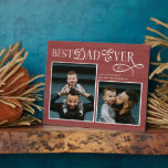 Placa Expositora Elegant Best Dad Ever Photo Red<br><div class="desc">Celebrate the heart of your home with this Best Dad Ever Rustic Wood Photo Plaque, a meaningful Father’s Day keepsake designed to honor the man who does it all. Featuring a warm rustic wood background, natural texture details, and space for two cherished photos, this plaque brings family storytelling to life....</div>