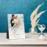 Placa Expositora Elegante Boda de amor con guión dorado<br><div class="desc">Boda de escritura de oro elegante de amor</div>