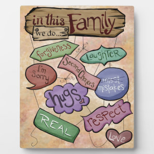 Placa Expositora En Esta Familia...Inspiradora Cita Arte