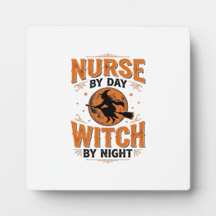 Placa Expositora Enfermera de día Bruja de noche Diseño de Hallowee