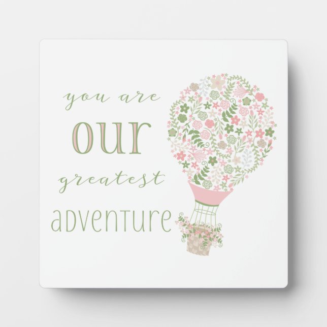 Placa Expositora Eres nuestra mayor aventura para la bebé (Frente)