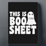 Placa Expositora Esta Es La Hoja De Boo Ghost Funny Halloween<br><div class="desc">Esta es la hoja de boo Fantasma Graciosa Halloween coincidiendo, familia, feliz, halloween, disfraces, espantoso, horror, octubre, temporada espeluznante, ideas de regalos de halloween, fantasma, calabaza, retro, calavera, negro, lindo, esqueleto, cosecha, octubre, arte, casamiento familiar, disfraces de halloween, regalos, diversión, monstruo, sábana Noche 2021 Vestir disfraces familiares Halloween Halloween Halloween...</div>