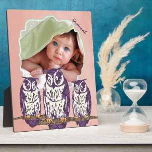 Placa Expositora Familia de búhos geométricos con estilo morado