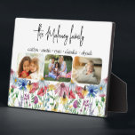 Placa Expositora Familia Rustica de Flores Silvestres Nombre Niños<br><div class="desc">Muestra rústica de fotos de flores silvestres personalizada con 3 de tus fotos favoritas, nombre de familia, nombre de los niños o nombres de todos. El diseño incluye flores silvestres de color acuático, como amapola, margarita, flor de maíz, flores de confluencia, trébol y cabeza de seda. Las fotos se muestran...</div>