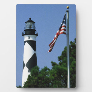 Placa Expositora Faro de Cape Lookout con gloria antigua