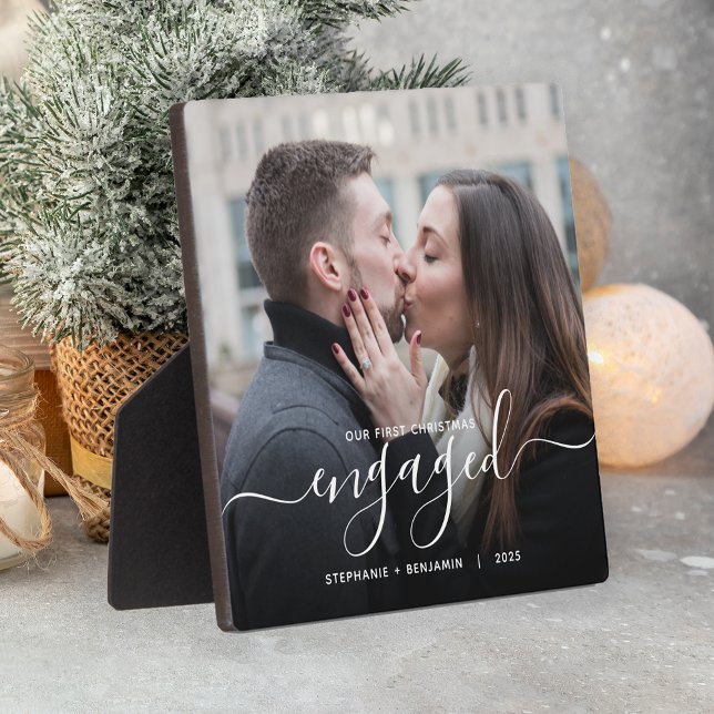 Placa Expositora First Christmas Engaged Custom Photo White Script (Subido por el creador)