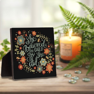 Placa Expositora Floral Inspiradora bonito que ella creía citar