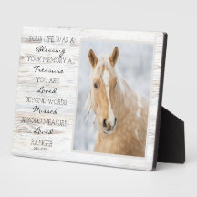 Foto de caballo conmemorativa de pérdida de mascot